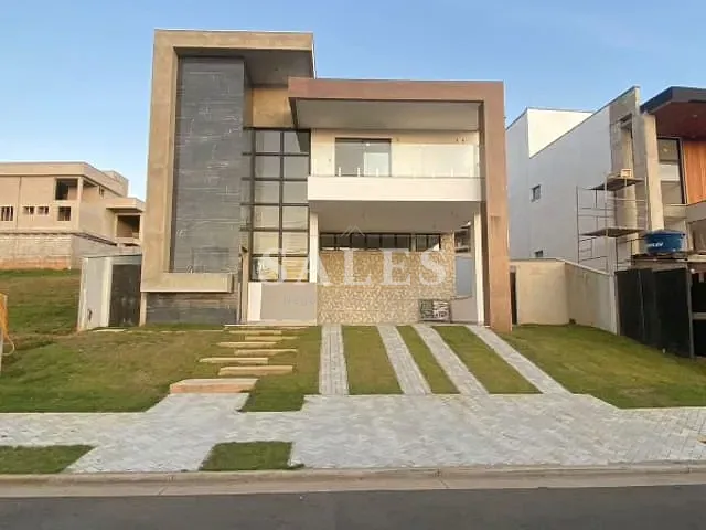 Casa com 310m² 4 quartos e 5 banheiros, à venda, no bairro Cruzeiro de Santo Antônio em Juiz de Fora