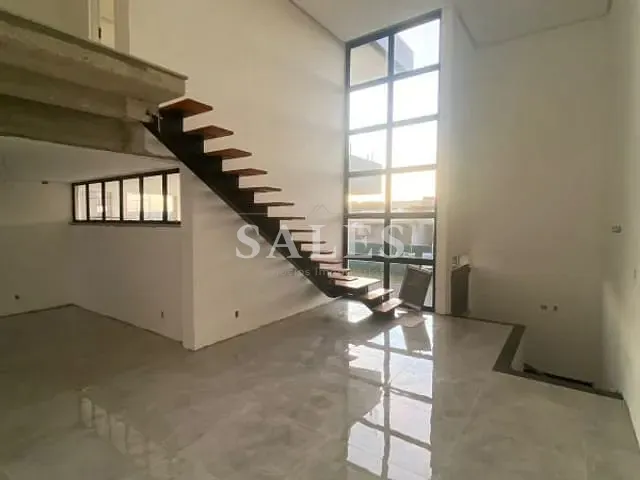 Casa com 310m² 4 quartos e 5 banheiros, à venda, no bairro Cruzeiro de Santo Antônio em Juiz de Fora