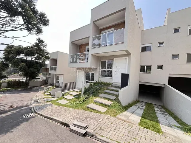 Casa com 245m² 3 quartos e 3 banheiros, à venda, no bairro Campo Comprido em Curitiba