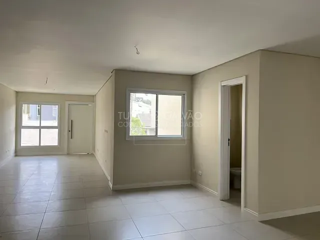 Casa com 245m² 3 quartos e 3 banheiros, à venda, no bairro Campo Comprido em Curitiba