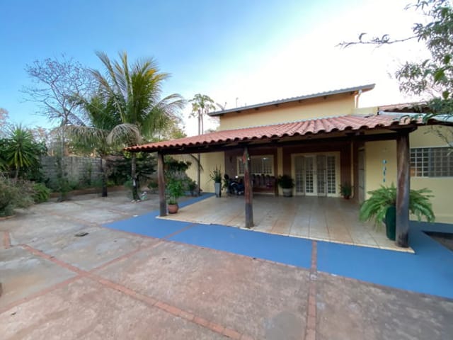 Casa 4 quartos e 3 banheiros, à venda, no bairro Mansões em Rio Quente