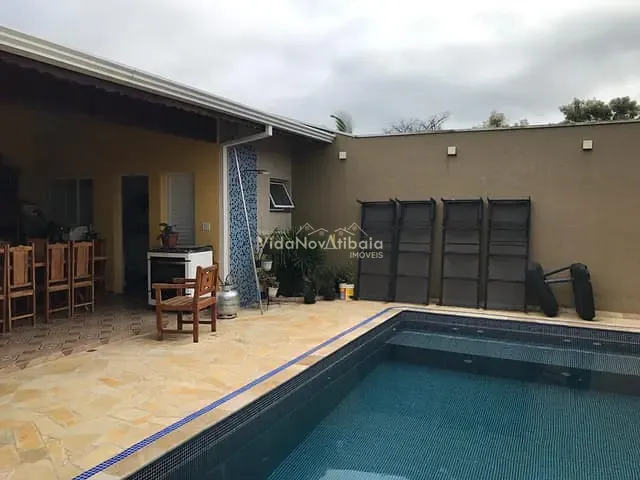 Casa com 400m² 3 quartos e 5 banheiros, à venda, no bairro Loanda em Atibaia