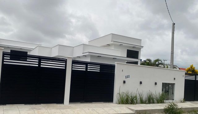 Casa 2 quartos e 1 banheiro, à venda, no bairro Chácara Mariléa em Rio das Ostras