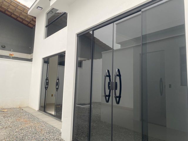 Casa 2 quartos e 1 banheiro, à venda, no bairro Chácara Mariléa em Rio das Ostras