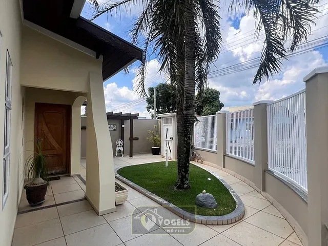 Casa 3 quartos e 2 banheiros, à venda, no bairro Parque Residencial Groot em Holambra