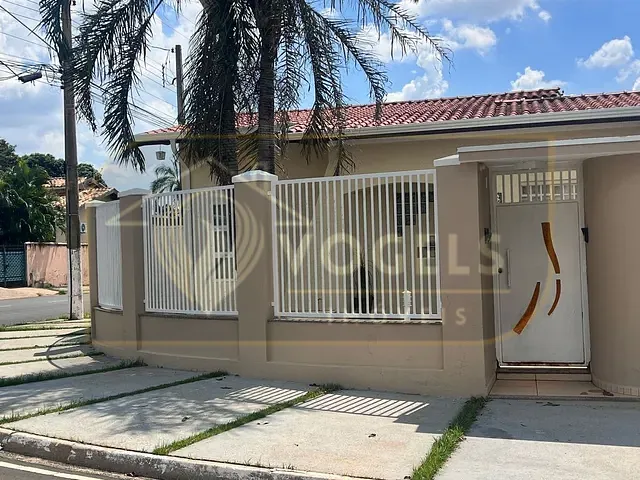 Casa 3 quartos e 2 banheiros, à venda, no bairro Parque Residencial Groot em Holambra