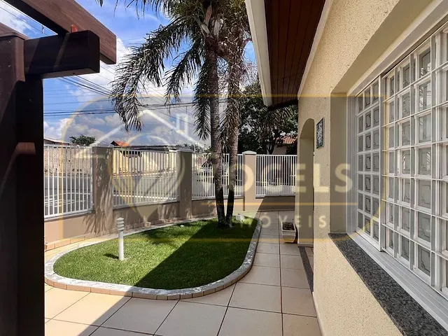 Casa 3 quartos e 2 banheiros, à venda, no bairro Parque Residencial Groot em Holambra