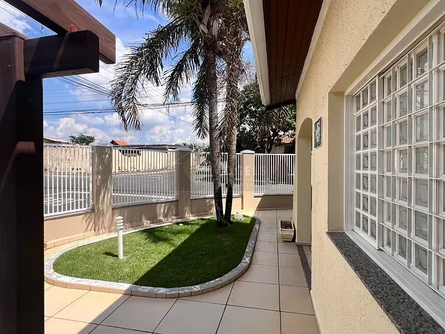 Casa 3 quartos e 2 banheiros, à venda, no bairro Parque Residencial Groot em Holambra