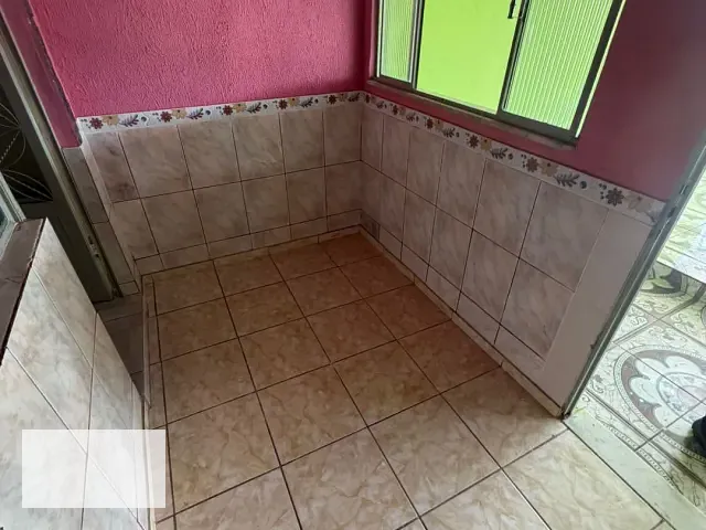 Casa 3 quartos e 1 banheiro, para alugar, no bairro São Sebastião em Santos Dumont