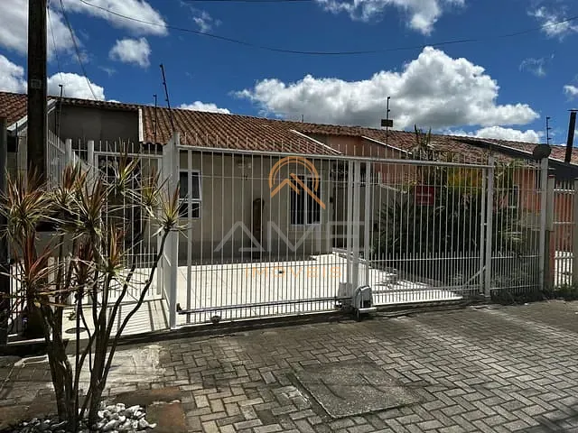 Casa 3 quartos e 2 banheiros, à venda, no bairro São Gonçalo em Pelotas