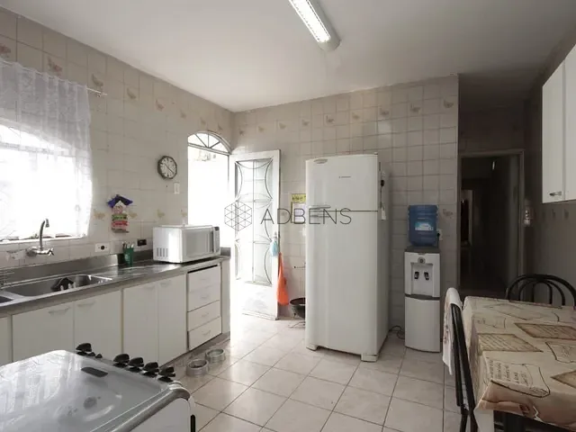 Casa com 300m² 3 quartos e 2 banheiros, à venda, no bairro Vila Dom Pedro I em São Paulo