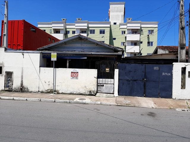 Casa com 301m² 2 quartos e 1 banheiro, à venda, no bairro Cordeiros em Itajaí