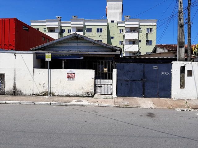 Casa com 301m² 2 quartos e 1 banheiro, à venda, no bairro Cordeiros em Itajaí