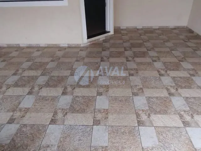 Casa 2 quartos e 1 banheiro, para alugar, no bairro Emiliano Perneta em Pinhais