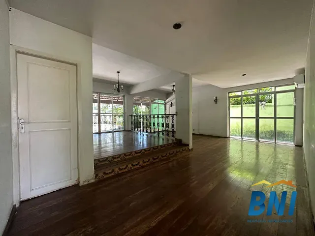 Casa 4 quartos e 4 banheiros, à venda, no bairro Anil em Rio de Janeiro