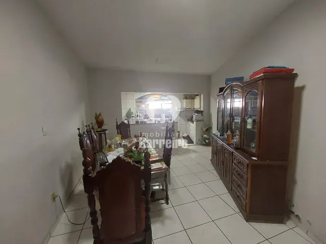 Casa com 360m² 2 quartos e 3 banheiros, à venda, no bairro Araguaia em Belo Horizonte