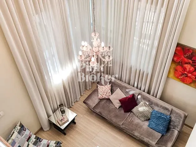 Casa com 368m² 4 quartos e 4 banheiros, à venda, no bairro Cabral em Contagem