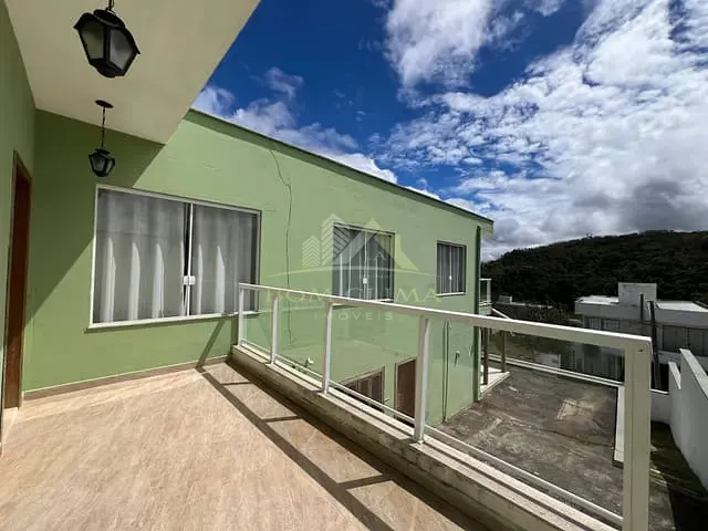 Casa 4 quartos e 1 banheiro, à venda, no bairro Grama em Juiz de Fora