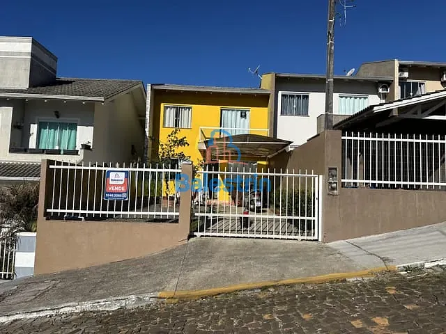 Casa 2 quartos e 1 banheiro, à venda, no bairro Das Nações em Fraiburgo