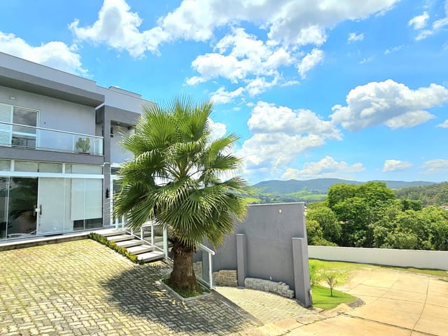 Casa 4 quartos e 3 banheiros, à venda, no bairro Cidade Nova em Bom Jesus dos Perdões