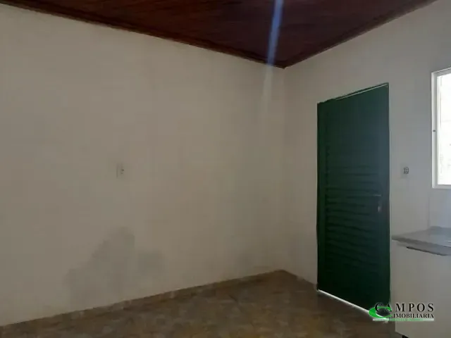 Casa com 200m² 2 quartos e 1 banheiro, à venda, no bairro Jardim Cangalha em Três Lagoas