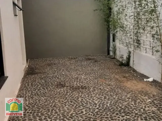 Casa com 330m², à venda, no bairro Jundiaí em Anápolis