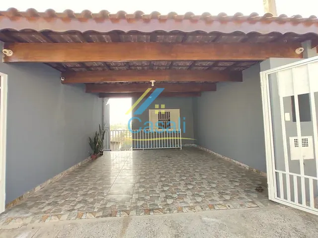 Casa com 175m² 2 quartos e 3 banheiros, à venda, no bairro Reneville em Mairinque