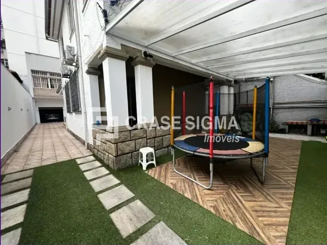 Casa 5 quartos e 4 banheiros, à venda, no bairro Grajaú em Rio de Janeiro