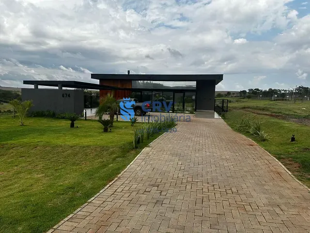 Casa com 1650m² 4 quartos e 5 banheiros, à venda ou para alugar, no bairro Rural em Sertanópolis