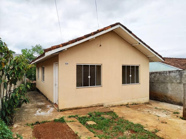 Casa com 266m² 3 quartos e 1 banheiro, à venda, no bairro Jardim Samambaia em Jaguariaíva