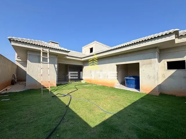 Casa com 375m² 3 quartos e 4 banheiros, à venda, no bairro Jardim Botânico em Sorriso
