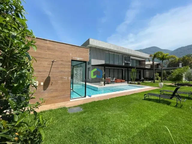 Casa com 1000m² 5 quartos e 7 banheiros, à venda, no bairro Itanhangá em Rio de Janeiro