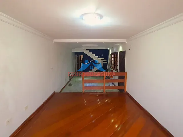 Casa 3 quartos e 5 banheiros, à venda, no bairro Vila Mangalot em São Paulo