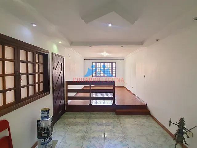 Casa 3 quartos e 5 banheiros, à venda, no bairro Vila Mangalot em São Paulo