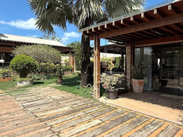 Casa com 800m² 4 quartos e 4 banheiros, à venda, no bairro Manguinhos em Serra
