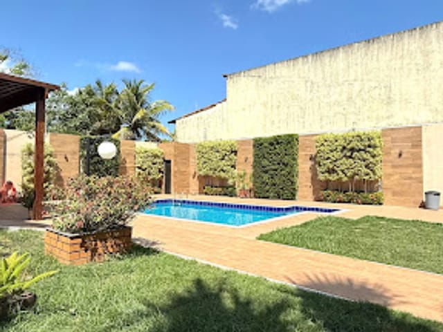 Casa com 800m² 4 quartos e 4 banheiros, à venda, no bairro Manguinhos em Serra