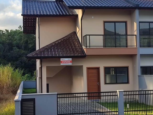 Sobrado com 210m² 3 quartos e 3 banheiros, à venda, no bairro Pomerode Fundos em Pomerode