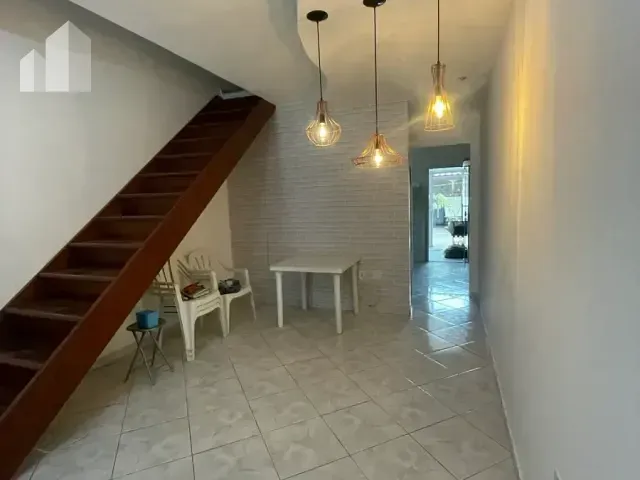 Casa com 90m² 2 quartos e 3 banheiros, à venda, no bairro Jardim Canaã em Nova Iguaçu