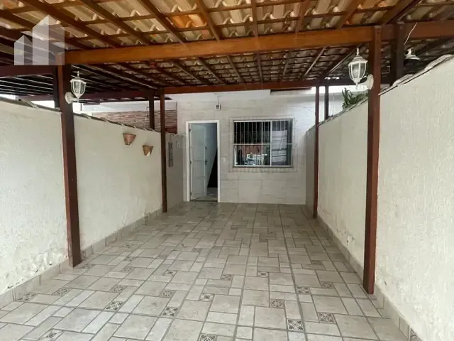 Casa com 90m² 2 quartos e 3 banheiros, à venda, no bairro Jardim Canaã em Nova Iguaçu