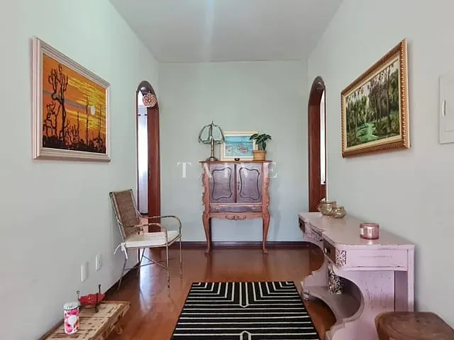 Casa com 342m² 4 quartos e 6 banheiros, à venda, no bairro Quebec em Londrina