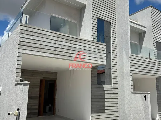 Casa com 103m² 2 quartos e 3 banheiros, à venda ou para alugar, no bairro Emaús em Parnamirim