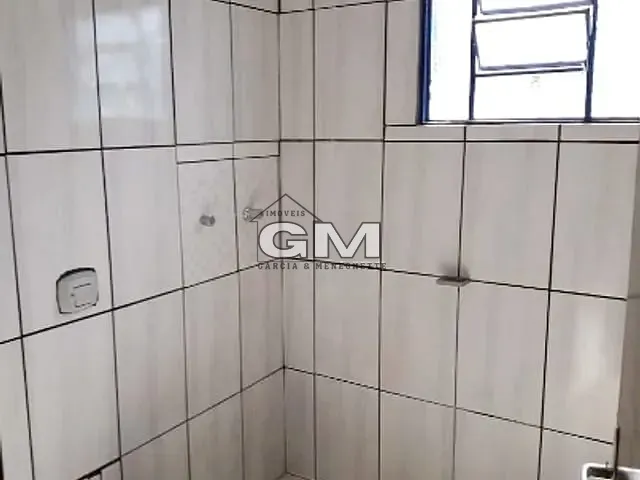 Casa com 250m² 3 quartos e 1 banheiro, à venda, no bairro Jardim das Rosas I em Serrana