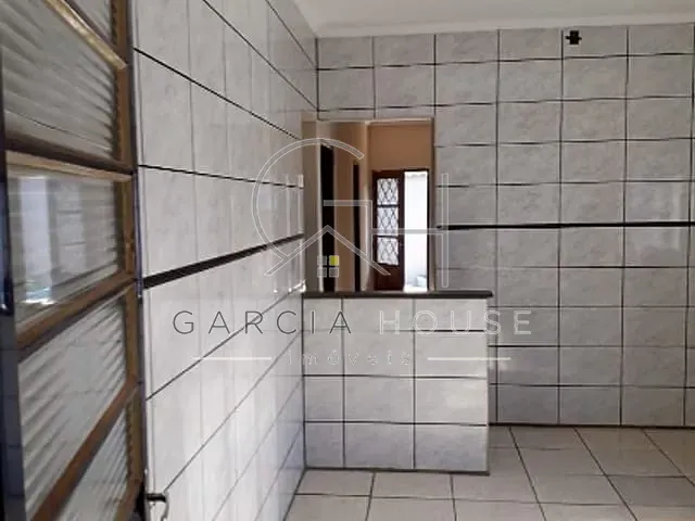 Casa com 250m² 3 quartos e 1 banheiro, à venda, no bairro Jardim das Rosas I em Serrana