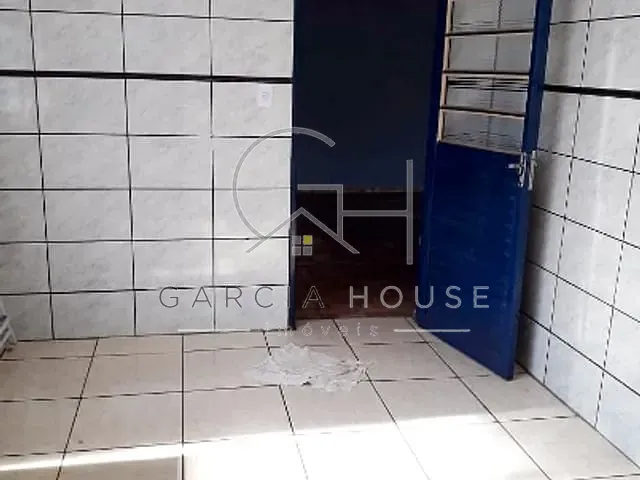Casa com 250m² 3 quartos e 1 banheiro, à venda, no bairro Jardim das Rosas I em Serrana