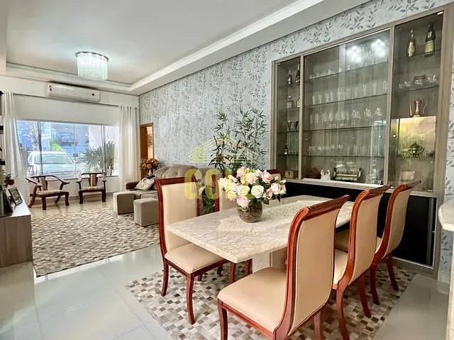 Casa com 312m² 3 quartos e 2 banheiros, à venda, no bairro Esperança em Londrina