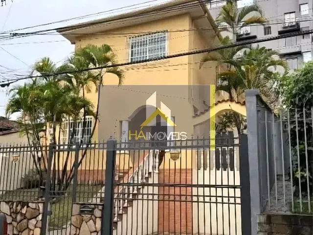 Casa com 260m², para alugar, no bairro Serra em Belo Horizonte