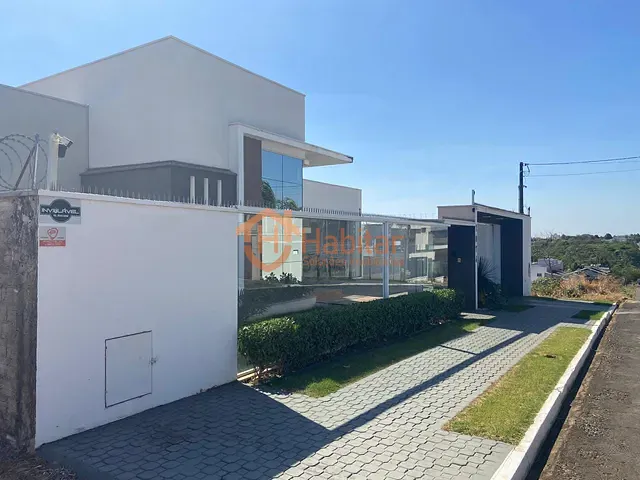 Casa com 800m² 3 quartos e 4 banheiros, à venda, no bairro Centro Norte em Sorriso