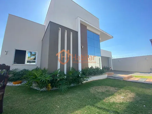 Casa com 800m² 3 quartos e 4 banheiros, à venda, no bairro Centro Norte em Sorriso