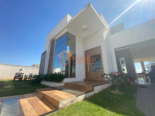 Casa com 800m² 3 quartos e 4 banheiros, à venda, no bairro Centro Norte em Sorriso