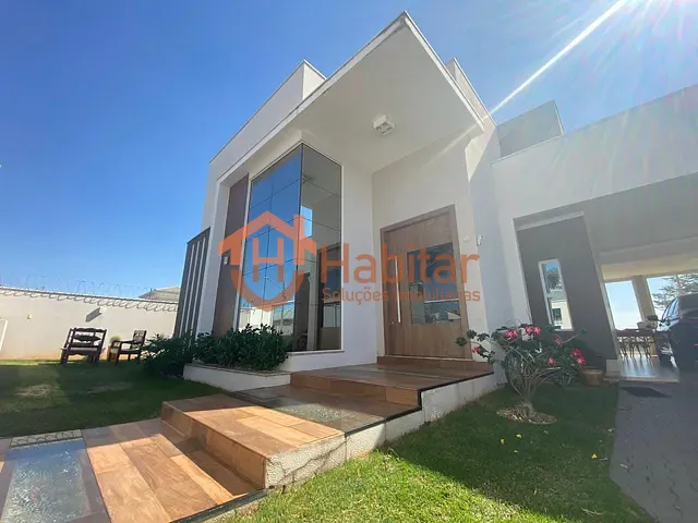 Casa com 800m² 3 quartos e 4 banheiros, à venda, no bairro Centro Norte em Sorriso